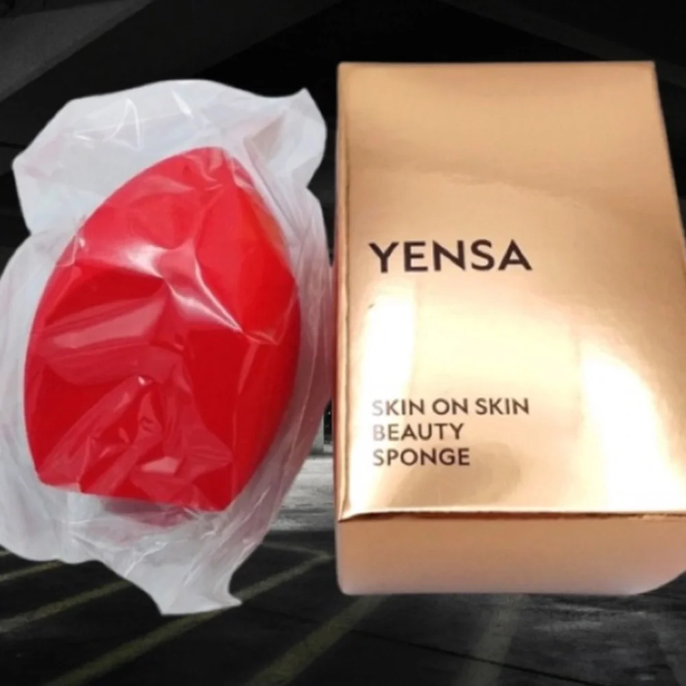 Fenty Bright Fix Eye brightener- Golden Ivory 10ml & Yensa Skin on Skin Sponge